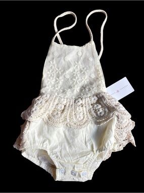 Cream Crochet & Embroidered Floral Dress Detail